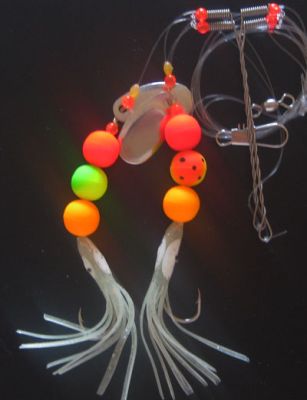 Fladfiskeforfang med blæksprutter og stærkt farvede perler